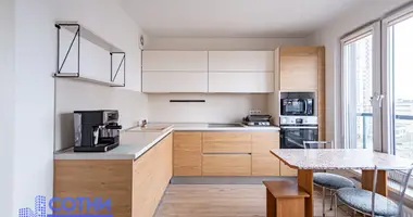 2 room apartment in Kopisca, Belarus