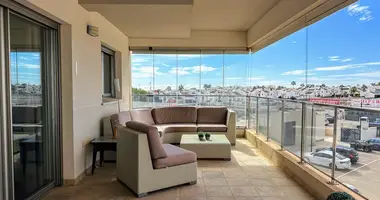 Apartamento 4 habitaciones en Orihuela, Španjolska