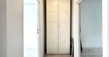 Квартира 3 комнаты в Лодзь, Польша