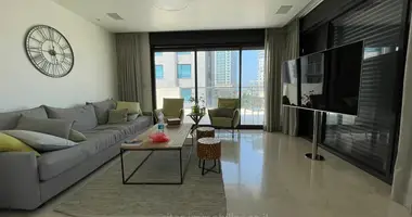 4 room apartment in Tel Aviv-Yafo, Israel