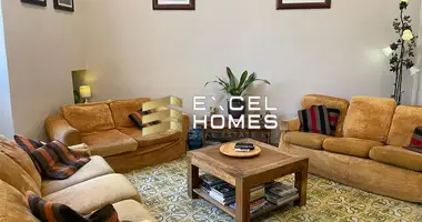 4 bedroom house in Qala, Malta