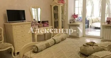 5 room apartment in Odessa, Ukraine