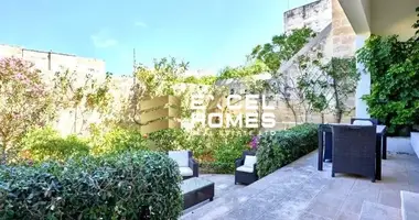 Townhouse 4 bedrooms in Birkirkara, Malta