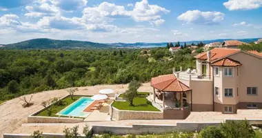 Villa in Sibenik, Kroatien