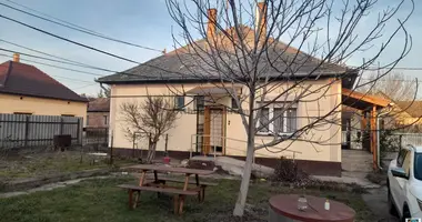 3 room house in Bogyiszlo, Hungary