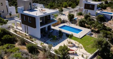 Villa 4 bedrooms in Kouklia, Cyprus
