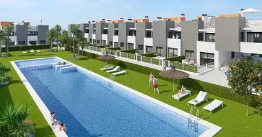 Bungalow  z Ogród, z obschestvennyy basseyn public pool, z W pobliżu szkoły w Torrevieja, Hiszpania