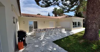 Villa  mit Möbliert, mit Klimaanlage, mit Meerblick in Marbella, Spanien