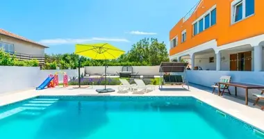 Hotel 900 m² in Grad Pula, Croatia