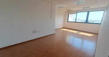 Oficina 89 m² en Larnaca, Chipre