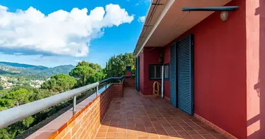 Villa 5 bedrooms in Sant Cebria de Vallalta, Spain