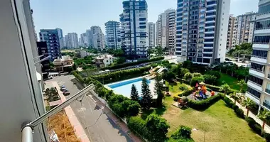 Apartamento 4 habitaciones en Mezitli, Turquía