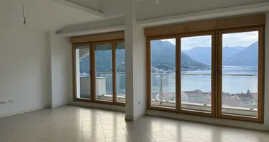 Wohnung 2 Schlafzimmer in Dobrota, Montenegro