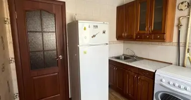 Apartamento 3 habitaciones en Minsk, Bielorrusia