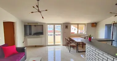 Mieszkanie 3 pokoi w Opcina Baska, Chorwacja