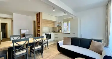 Wohnung 4 zimmer in Budva, Montenegro