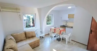 2 bedroom house in Sutomore, Montenegro