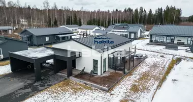 Casa 4 habitaciones en Yloejaervi, Finlandia
