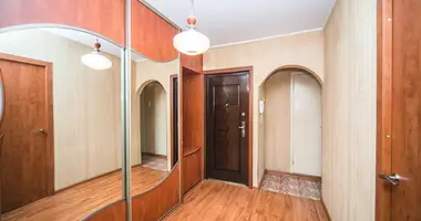 Apartamento 3 habitaciones en Minsk, Bielorrusia