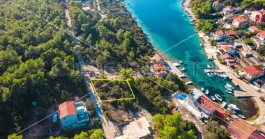 Plot of land in Potirna, Croatia