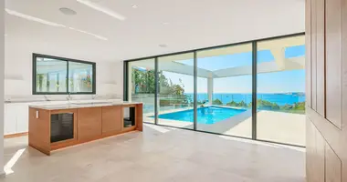 Castle 4 bedrooms in Bendinat, Spain