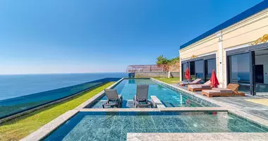 Villa 9 Zimmer mit Balkon, mit Klimaanlage, mit Meerblick in Mahmutlar, Türkei