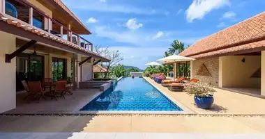 Villa 5 chambres avec Fenêtres double vitrage, avec Meublesd, avec Climatiseur dans Ban Kata, Thaïlande