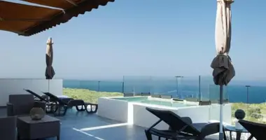 Villa  con Junto al mar en Krimovice, Montenegro
