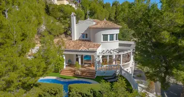 Villa  mit Parkplatz, mit Klimaanlage, mit Terrasse in Altea, Spanien