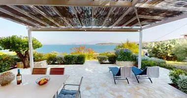 Hôtel 350 m² dans Loutses, Grèce