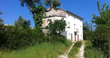 Casa 17 habitaciones en Terni, Italia