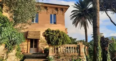 Villa  avec Meublesd, avec Vue sur la mer, avec Garage dans Italie