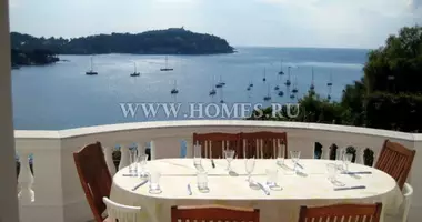 Villa 6 bedrooms with Furnitured, with Air conditioner, with Sea view in Villefranche-sur-Mer, France