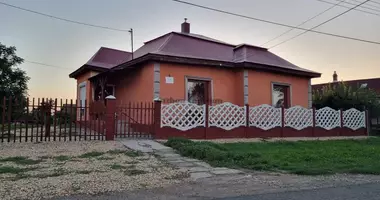 2 room house in Nagyfueged, Hungary