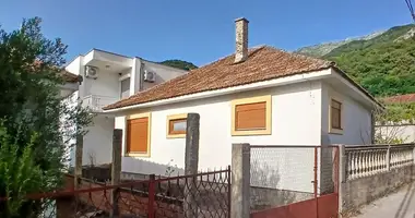 2 bedroom house in Zaljevo, Montenegro