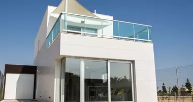 Villa 3 bedrooms with bathroom, with private pool, nearby golf course in Los Alcazares, Spain