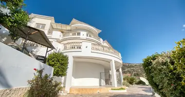 5 bedroom house in Tala, Cyprus