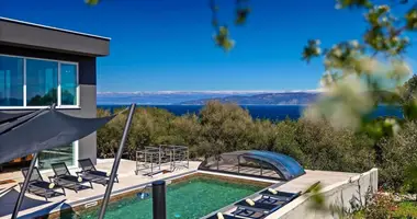 Villa 4 bedrooms in Rabac, Croatia