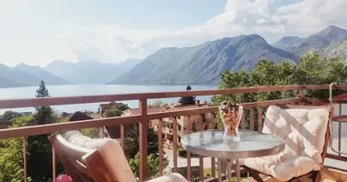 Wohnung 2 zimmer in Dobrota, Montenegro