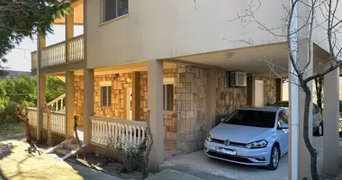 5 bedroom house in Zankovici, Montenegro