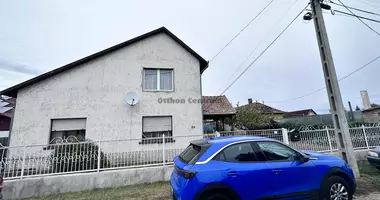 4 room house in Ocsa, Hungary