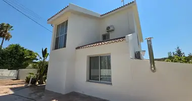 Maison 3 chambres dans Pyrgos Lemesou, Chypre