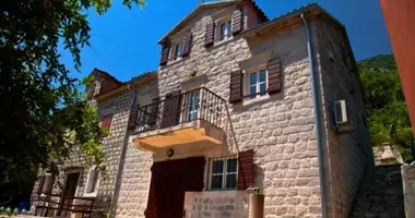 Villa 4 bedrooms in Kotor, Montenegro