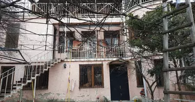 Villa 10 Zimmer mit Zentralheizung, mit Asphaltierte Straße, mit Verfügbar in Tiflis, Georgien