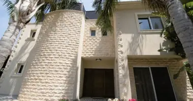 Villa 4 chambres dans Germasogeia, Chypre