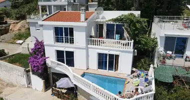 Casa 3 habitaciones en Montenegro