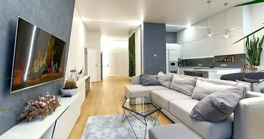 Apartamento 3 habitaciones en Minsk, Bielorrusia