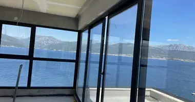 Villa  con Aire acondicionado, con Vistas al mar, con Piscina en Krasici, Montenegro