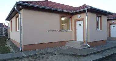 4 room house in Nyiregyhazi jaras, Hungary