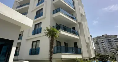 Mieszkanie 3 pokoi w Alanya, Turcja